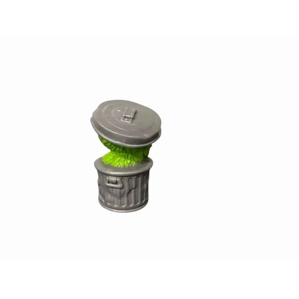 Hasbro Sesame Street Oscar The Grouch Cake Topper Toy 3